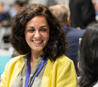 Gartner attendees networking across the Gartner Supply Chain Symposium/Xpo