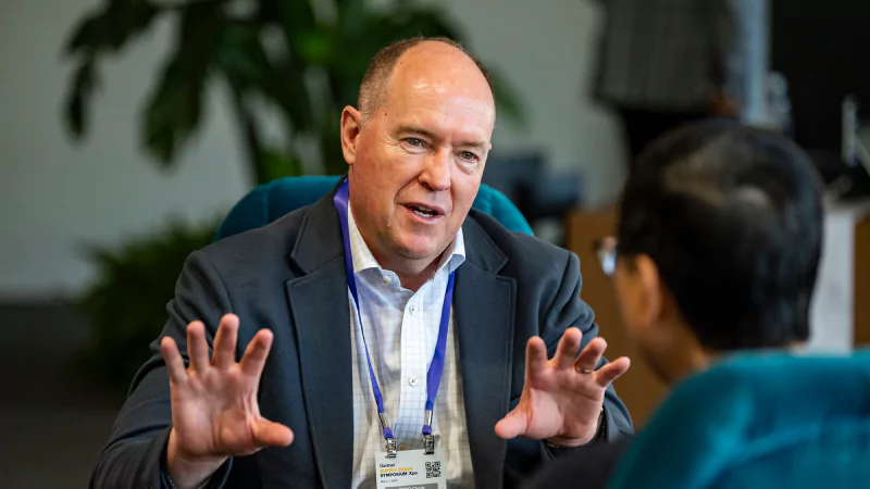 Supply chain attendees discussing pressing issues and topics in an interactive session. 