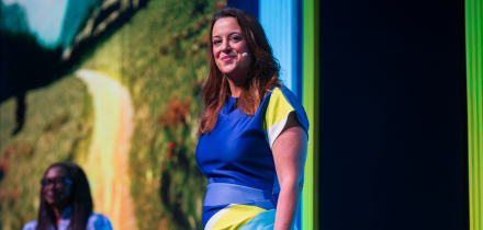 Speaker presenting at Gartner CIO & IT Executive conference, emphasizing data-driven research and expert insights.