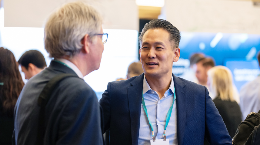 Networking com Expositores na Conferência Gartner Segurança & Gestão de Risco em São Paulo.