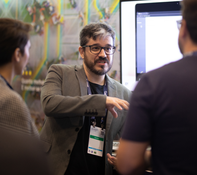 Networking na Conferência Gartner Data & Analytics, em São Paulo.