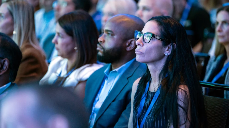 Audiência assistindo uma sessão na Conferência Gartner Cibersegurança & Gestão de Risco em São Paulo.