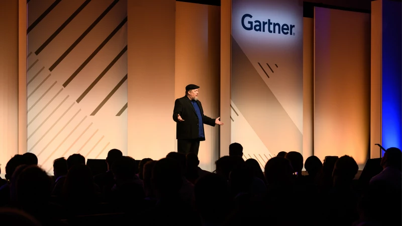 Especialista apresentando uma sessão na Conferência Gartner Segurança &amp; Gestão de Risco em São Paulo.