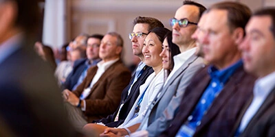 Público acompanha apresentação na plateia da Conferência Gartner Data & Analytics, em São Paulo.