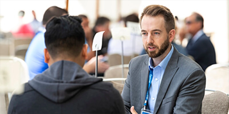 Attendee meeting with a Gartner Expert at CIO Leadership Forum in Sydney