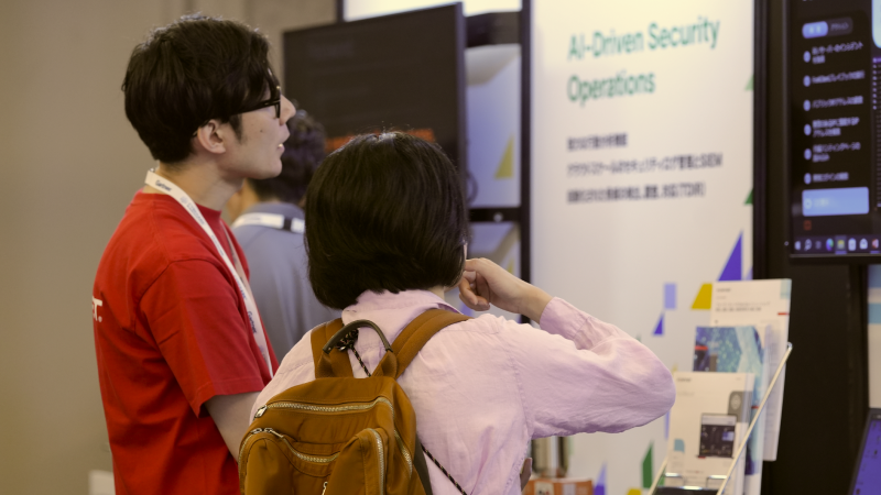 Attendees engage with vendors in their live product demos